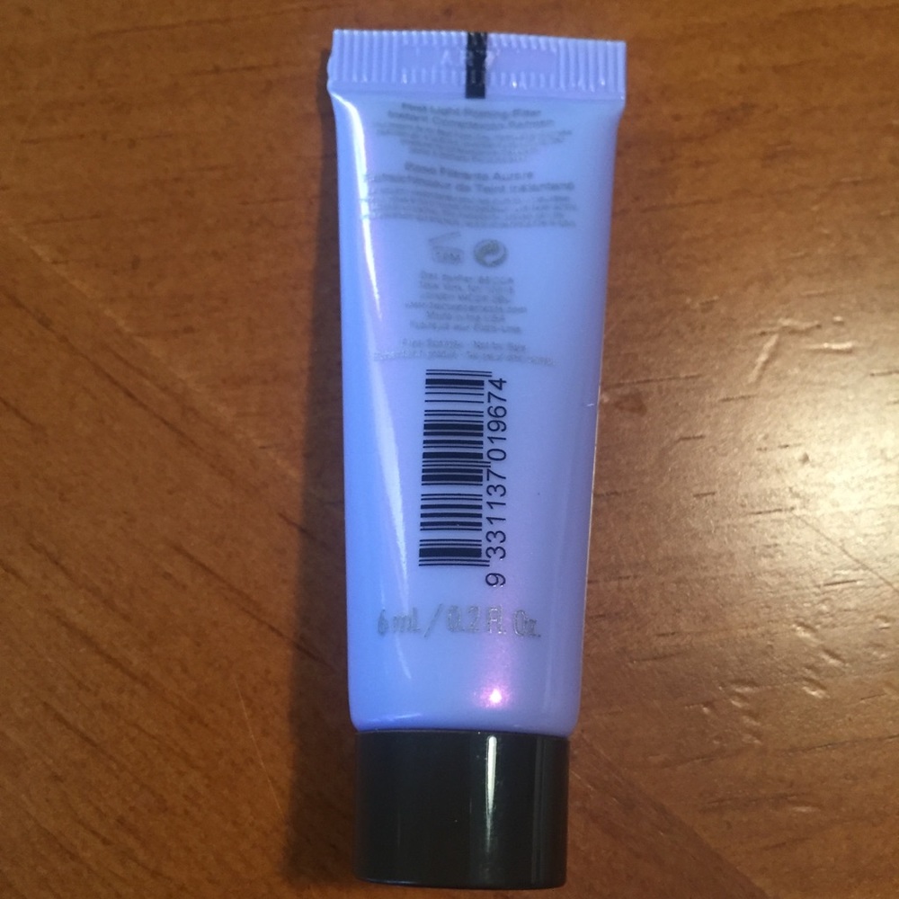 BECCA First Light Priming Filter - Picture 5 of 8